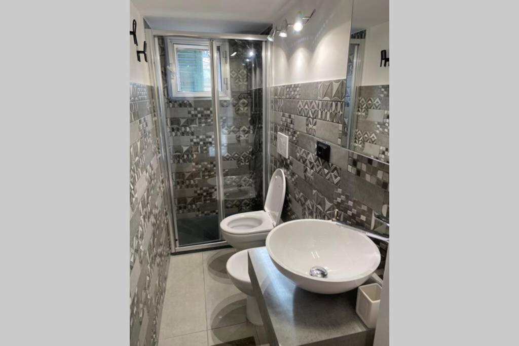 La Casa Comoda 1 Apartment Genoa Bagian luar foto